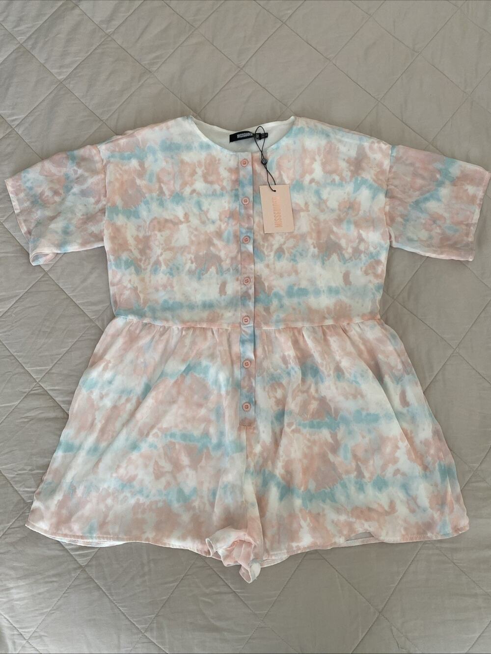 NWT. Missguided Romper. Tie Dye Button Front Playsuit/romper. Size 6
